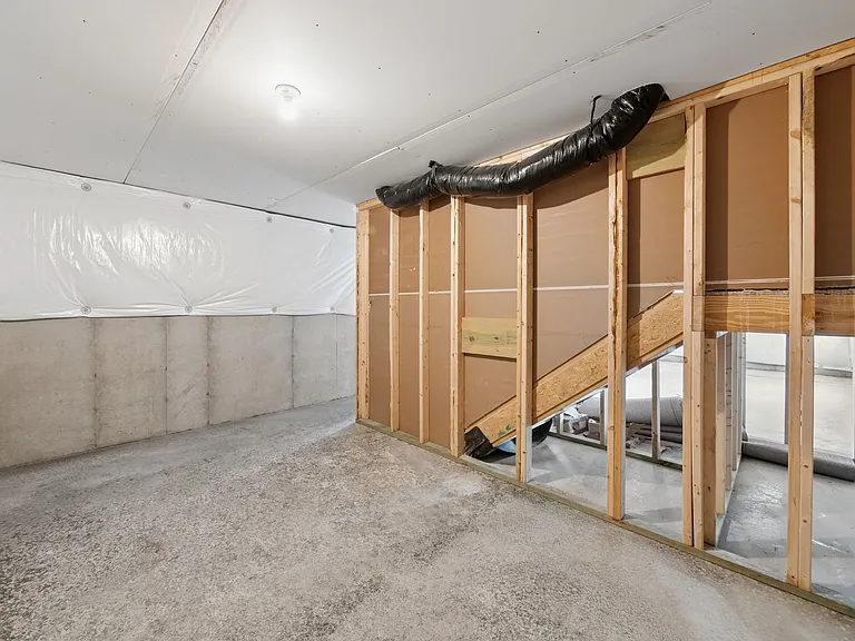 5195 Brookfield Dr — Photo 43