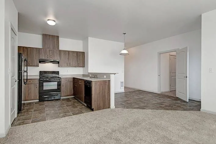 River Ridge Apartments — Photo 13