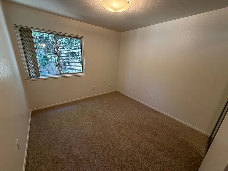 3715 Tallyho Dr #140 — Photo 9