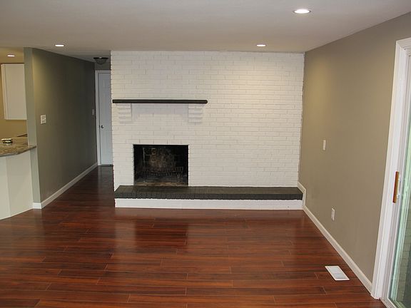 5th image of 2328 Pine Knott Dr