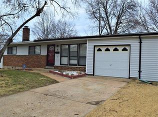 5 Martin Ct, Florissant, MO 63033