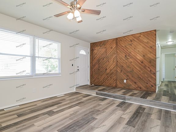 5th image of 2950 Aintree Dr