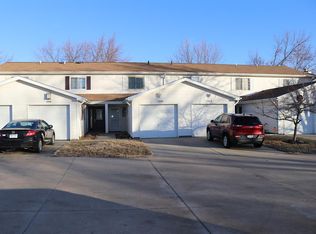 2208 SW 19th St #2208, Lincoln, NE 68522
