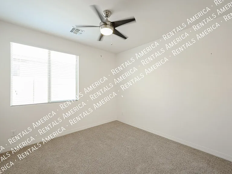 3710 E Lodgepole Dr — Photo 17