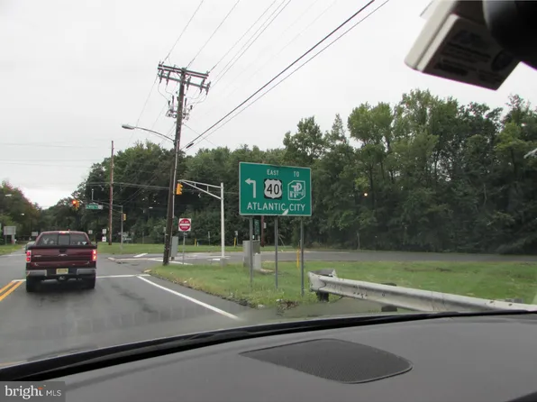 604 Hawks Bridge Rd, Penns Grove, NJ 08069