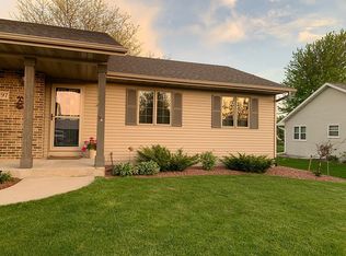 497 Austin Ln, Fond Du Lac, WI 54935