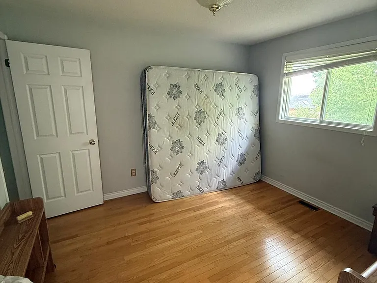 13 Morton Cres — Photo 6