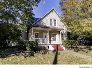 345 N Walnut St, Rochester, IL 62563