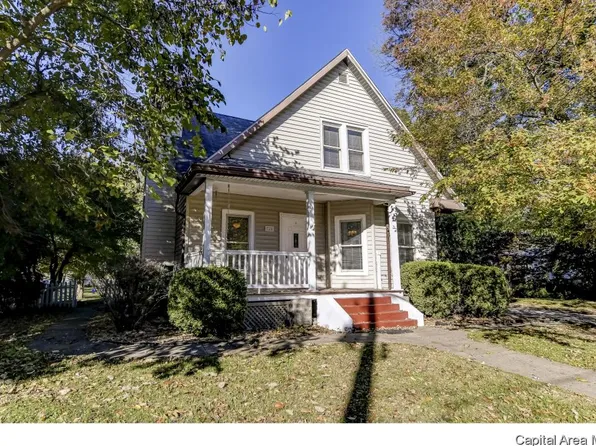 345 N Walnut St, Rochester, IL 62563