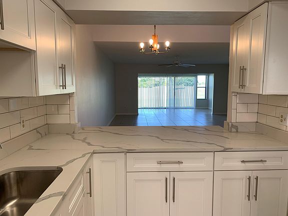 2nd image of 612 Jubilee St Unit 612