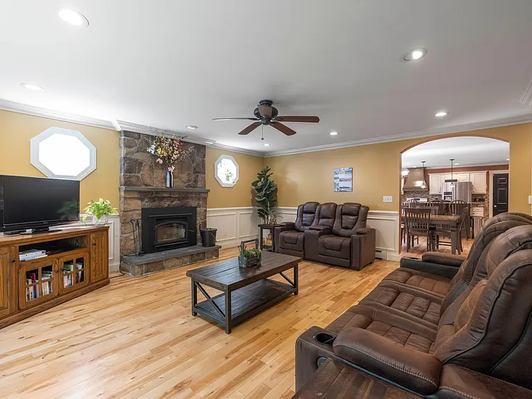 398 Sam Allen Rd — Photo 3
