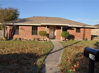 130 Lawndale Dr, Waxahachie, TX 75165