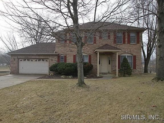 2nd image of 301 Sierra Ct