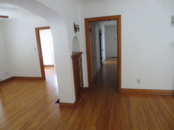 5th image of 6243 Alta Ave