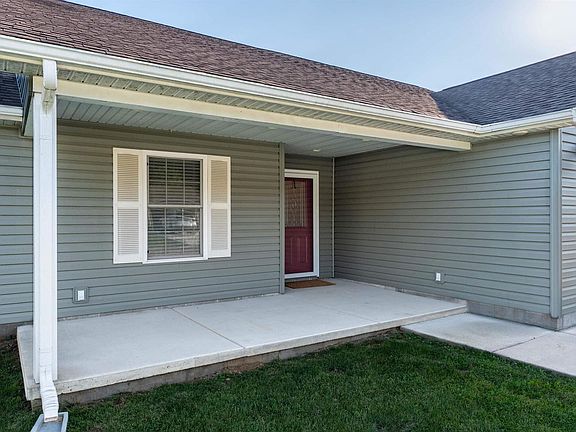 3rd image of 107 Olivia Dr