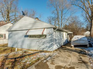 6050 N 39th St, Milwaukee, WI 53209