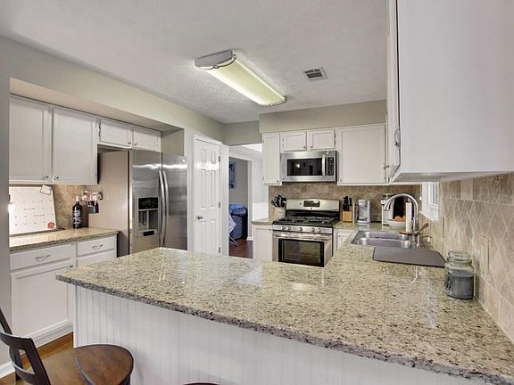 5th image of 5024 Southland Dr