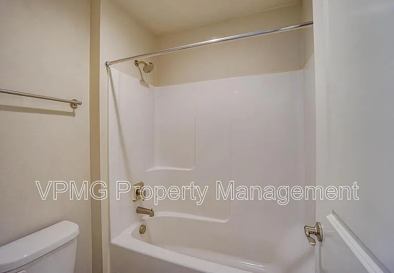 2904 NE 161st Ct — Photo 21