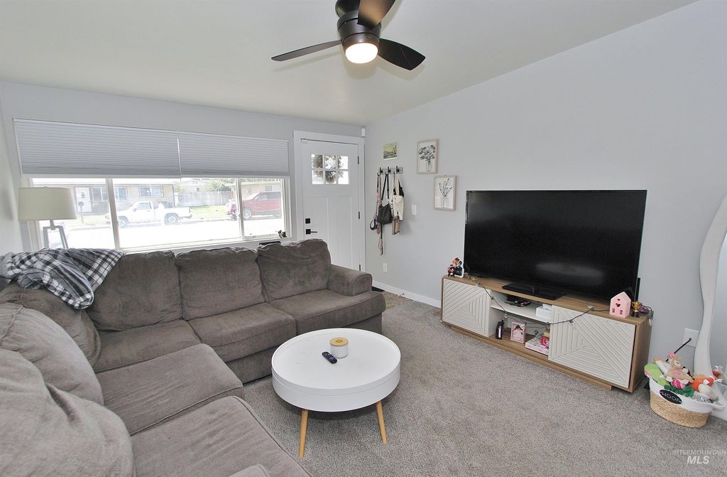 785 S 12 E, Mountain Home, ID - View 3