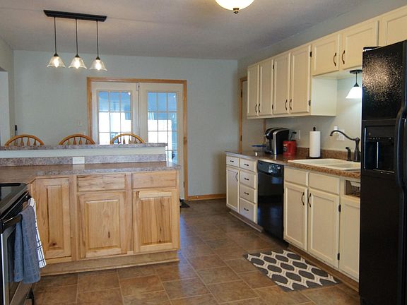 5th image of 607 N Lake Dr
