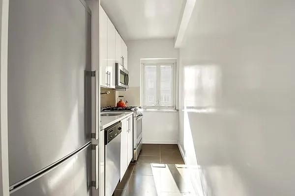 Rented by Alexander Anderson Real Estate Group | media 18