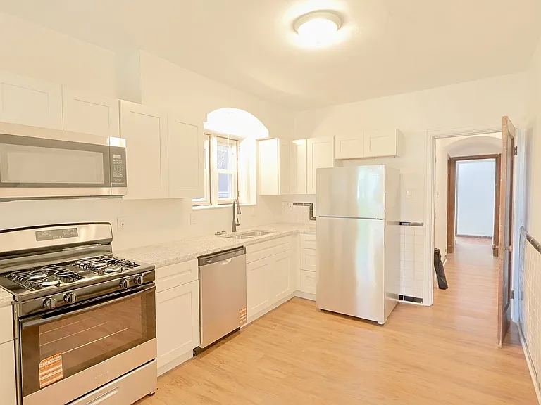 3754 Dunnica Ave — Photo 12