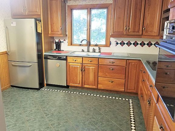 2nd image of 14 Anna Ln