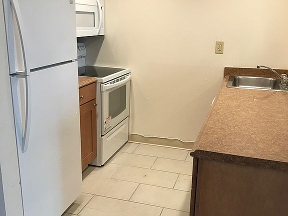 3rd image of 1401 Saint Andrew St APT 210