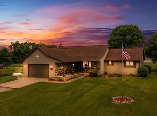 11384 Hoyt Rd, Munith, MI 49259