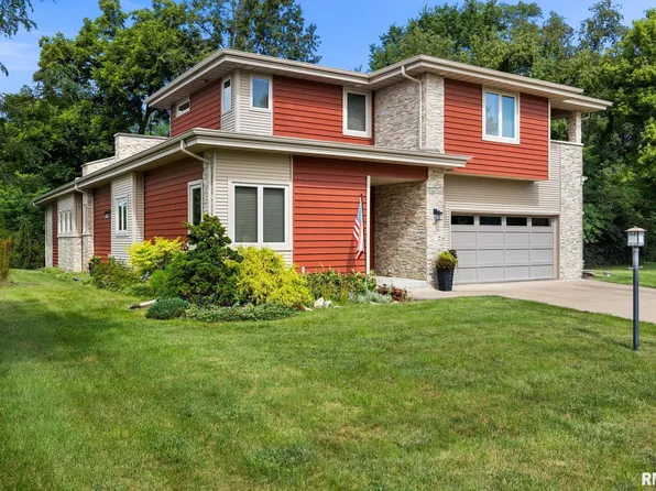 303 Turtle Creek Trl, Morton, IL 61550