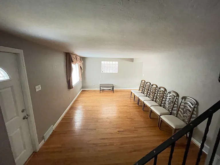 1122 Berkshire Ave — Photo 5