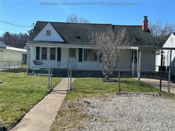 215 Virginia Ave N, Saint Albans, WV 25177