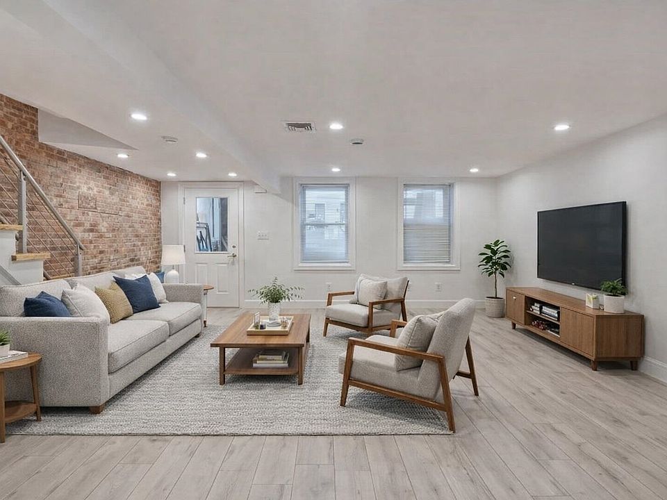 1st image of 47 Poplar St #1