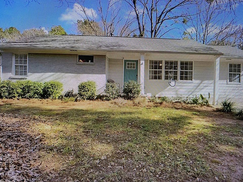 Cute house with lots of cub appeal