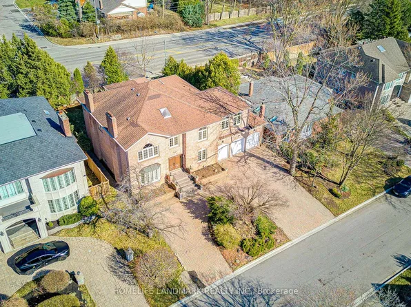 21 Kirkdale Cres, Toronto, ON M3B 2J7