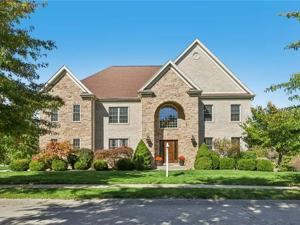 201 Emerson Pines Dr, Cranberry Township, PA 16066