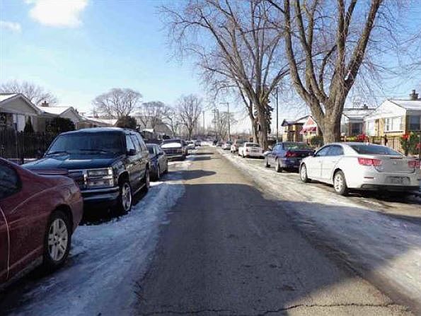 2nd image of 2107 W 52nd St