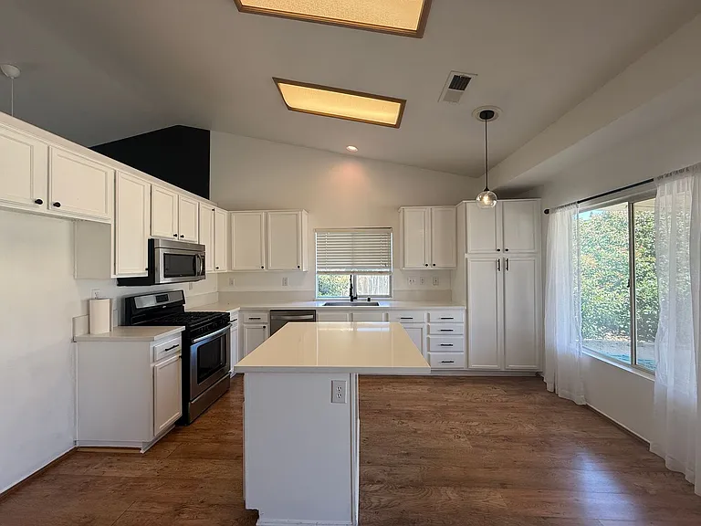 42472 Plains Dr — Photo 4