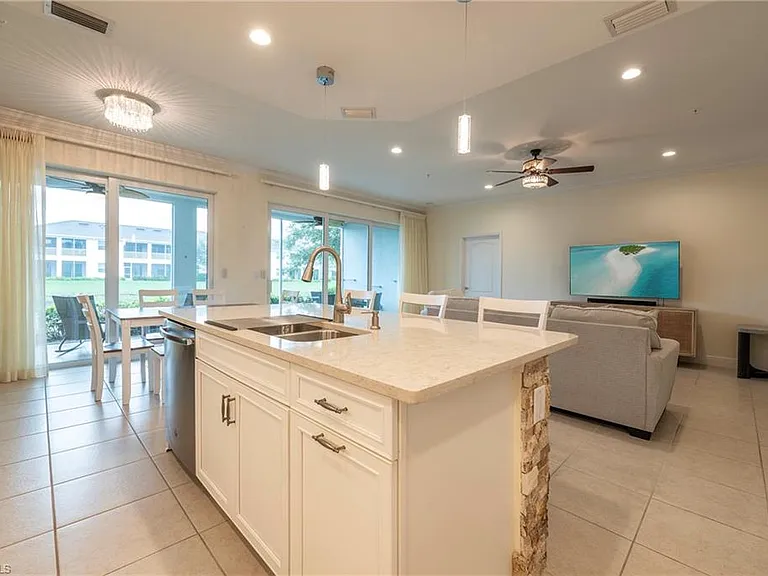 6954 Avalon Cir #702 — Photo 17