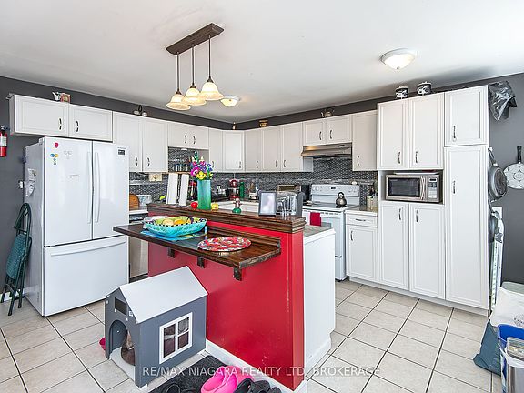 5th image of 98 Chippawa Rd