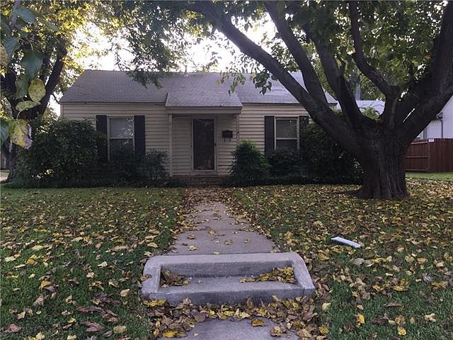 1st image of 801 N Bailey Ave