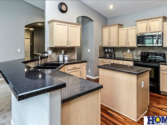 3rd image of 6230 S 79th St
