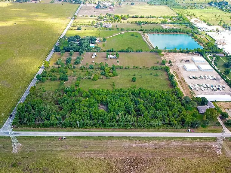 17020 Kickapoo Rd — Photo 4