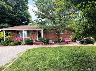 334 Pleasant Ridge Rd, Fairview Heights, IL 62208