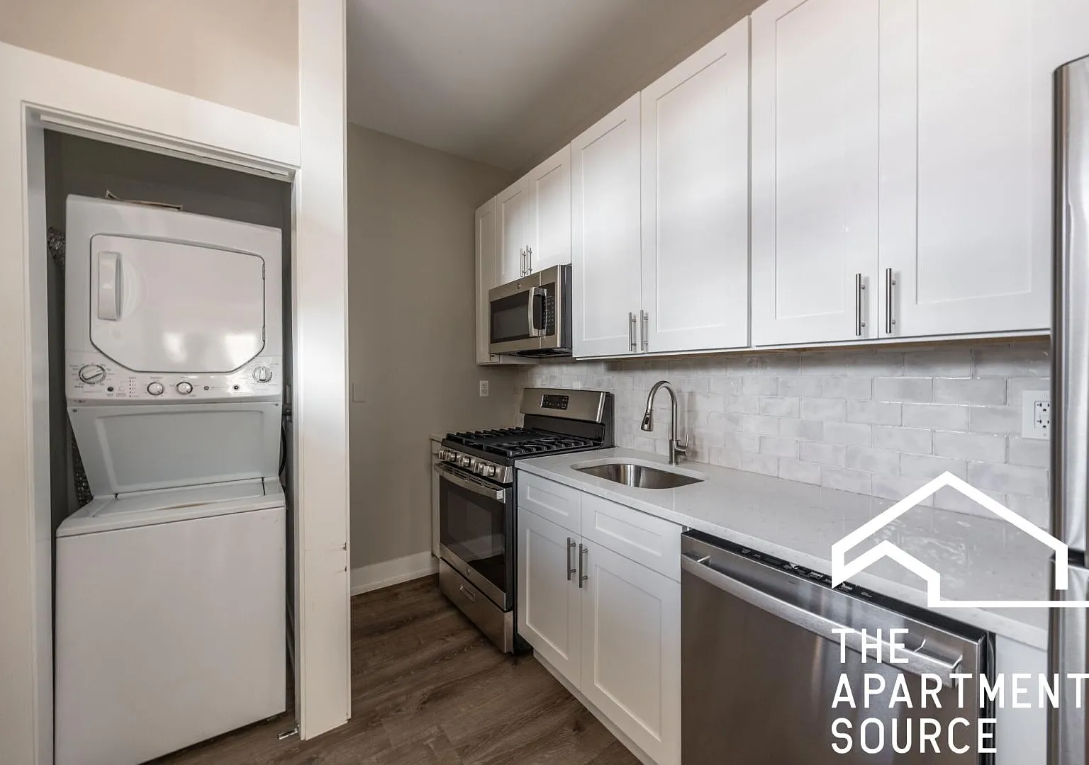 6519 North Newgard Avenue #3D — Photo 2