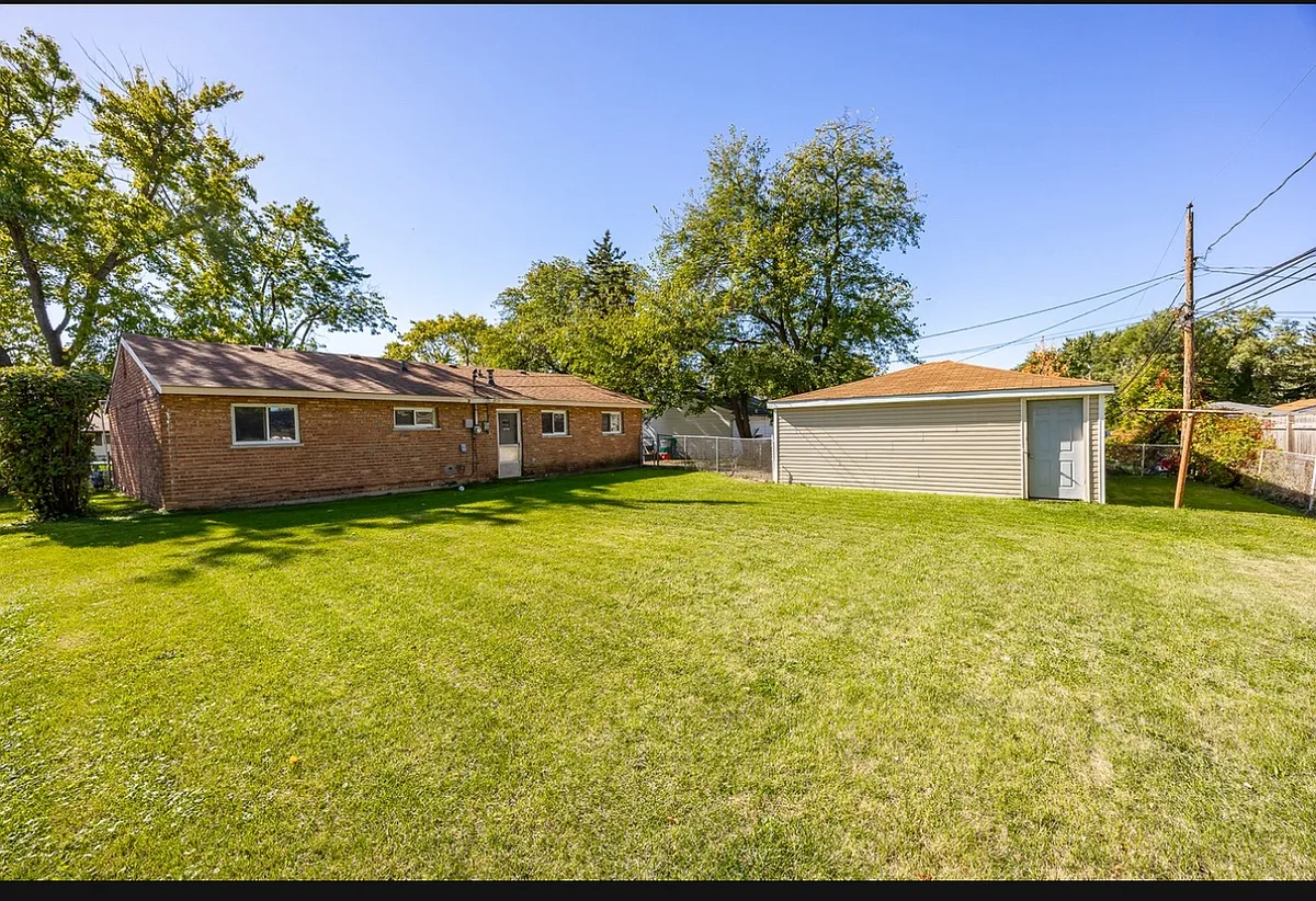 Building Photo - 124 Delmar Dr