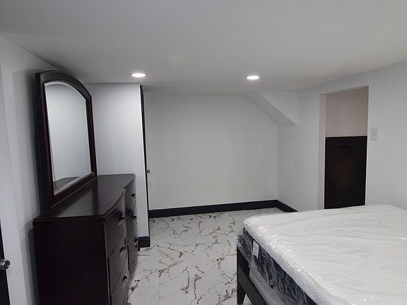 3rd image of 4224 Edson Ave #1B