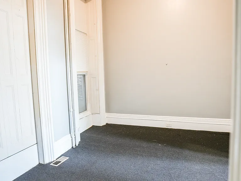 1033 W Lanvale St #1 — Photo 6