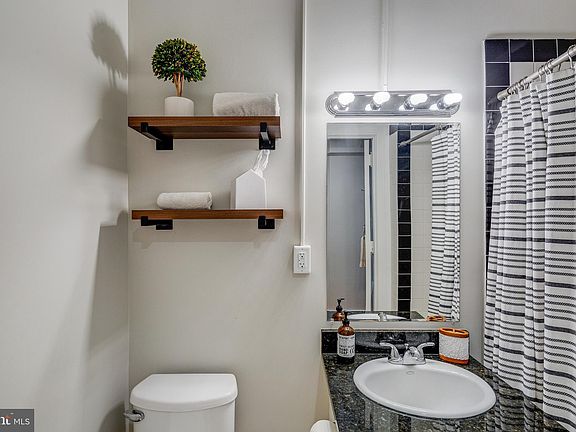 3rd image of 1324-32 Locust St #1604