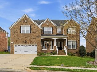 422 Deer Brush Ln, Waxhaw, NC 28173